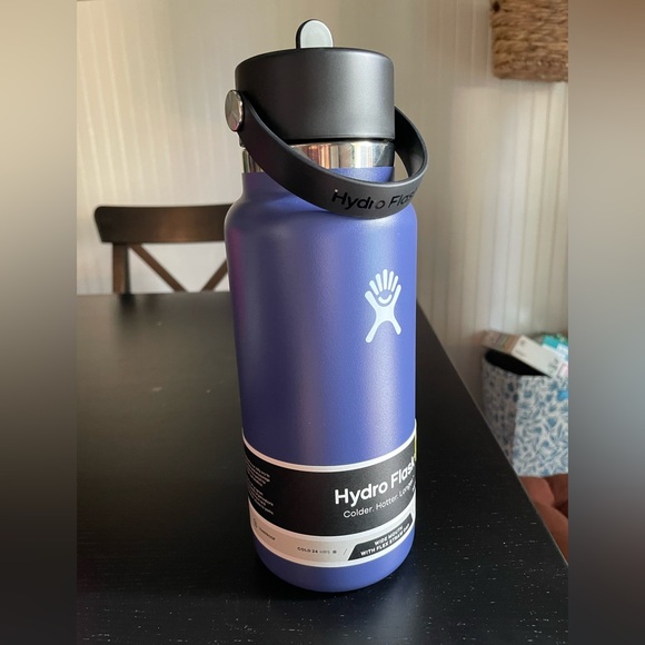 Hydro Flask Other - NEW Hydro Flask, wide mouth with flex straw cap, 32oz phantom color